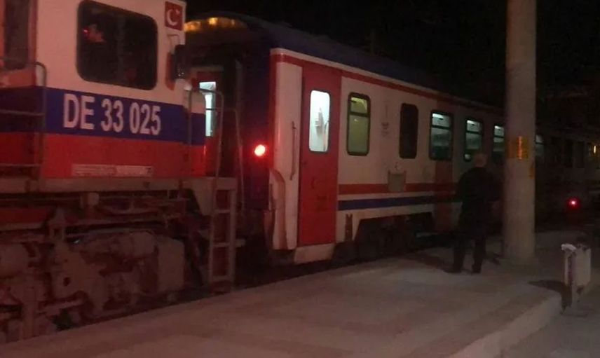 Korku dolu anlar: Doğu Ekspresi treni raydan çıktı