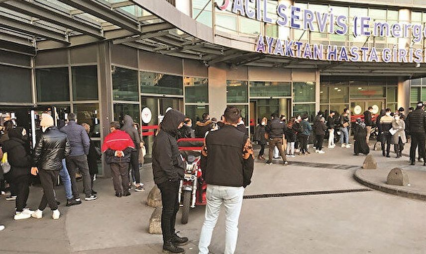 Koronavirüs Test Kuyruğu Sokaklara Taştı: Son Bir Haftada 2 Kat Artış Yaşandı