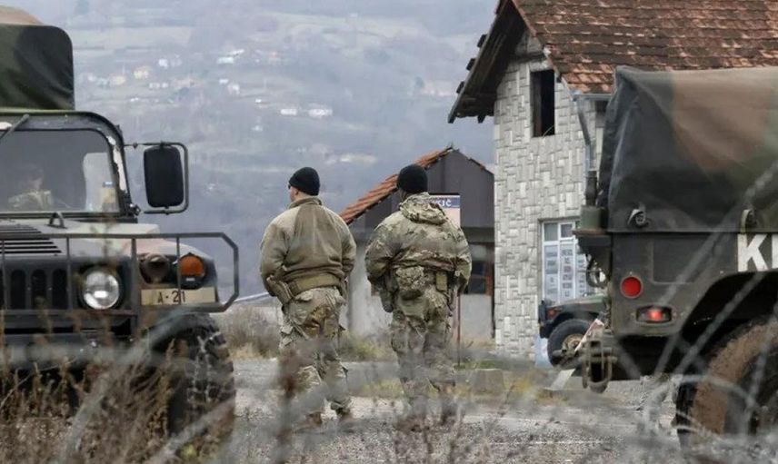 Kosova ve Sırbistan arasında ipler koptu: Sınıra barikatlar kurulmaya başlandı