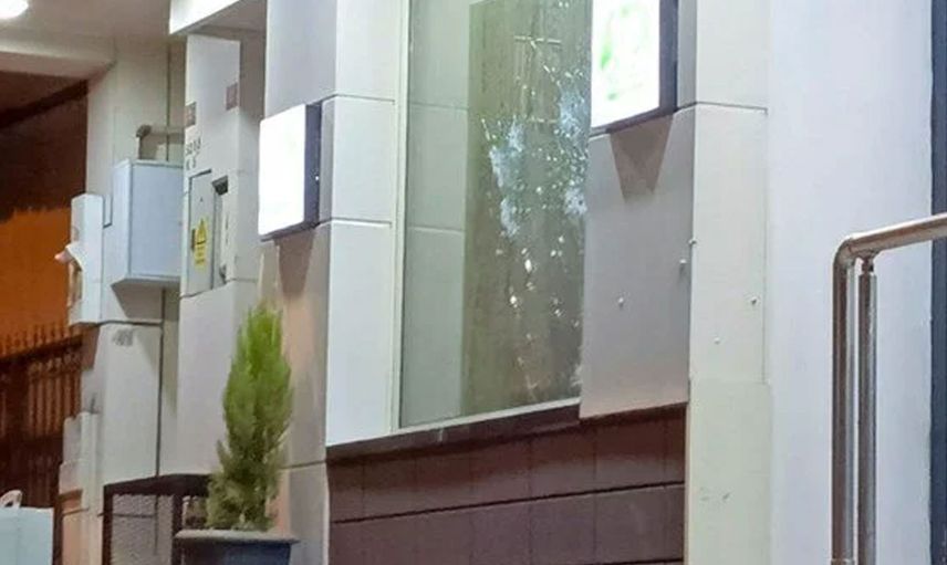 Küçükçekmece’de silahlı saldırı: Kurşunlar metrobüse isabet etti