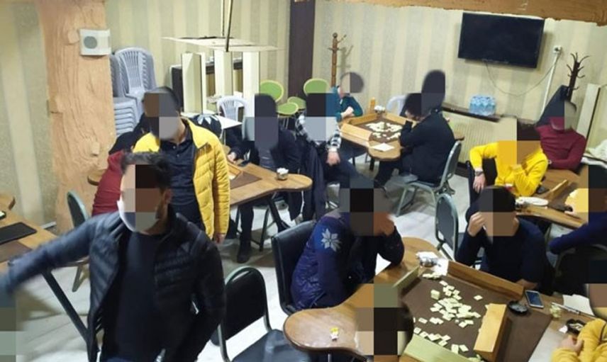 Kuralları Hiçe Sayıp Okey Oynayan Grup Ceza Yedi