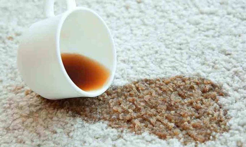 Kurumuş çay lekesi kıyafetlerden ve eşyalardan nasıl çıkar? Halıdaki ve kıyafetten kurumuş çay lekesini çıkarma teknikleri ve pratik yolları