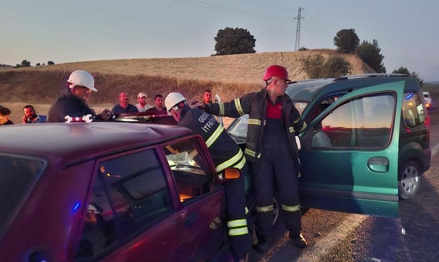 Kütahya'da Trafik Kazası: 2 Can Kaybı