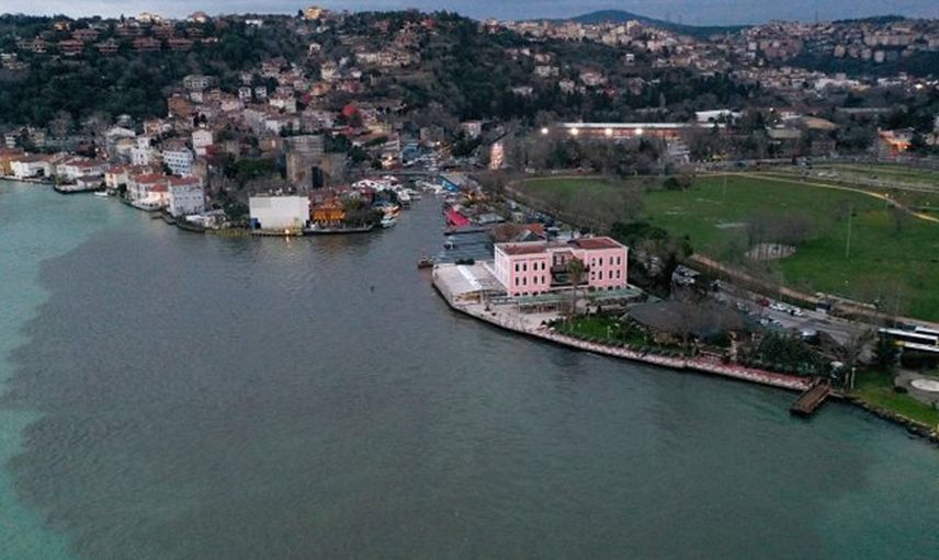 Lağım Suları Denize Karıştı: Boğaz ve Haliç Çamura Bulandı!