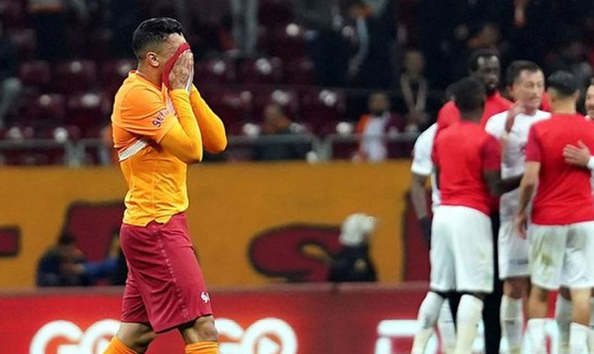 Levent Tüzemen, Galatasaray'ın Süper Lig'de Sivasspor'a mağlup olmasının ardından Domenec Torrent'i eleştirdi!