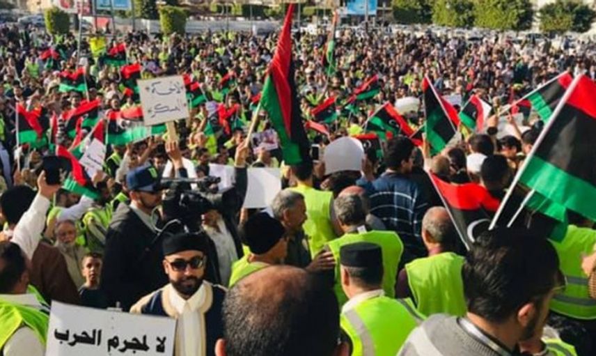 Libyalılar Hafter'in Saldırısına Karşı Sokağa Çıktı