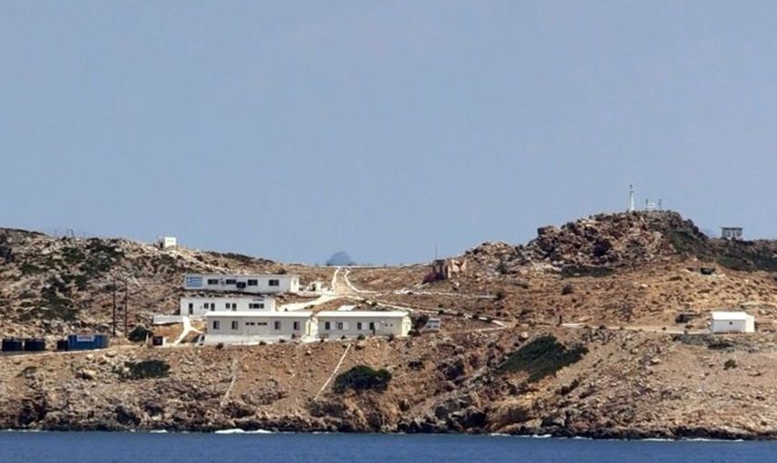 Lozan Antlaşmasını yok saydılar! Türkiye’ye 8 kilometre mesafedeki Yunan adası cephaneliğe döndü!