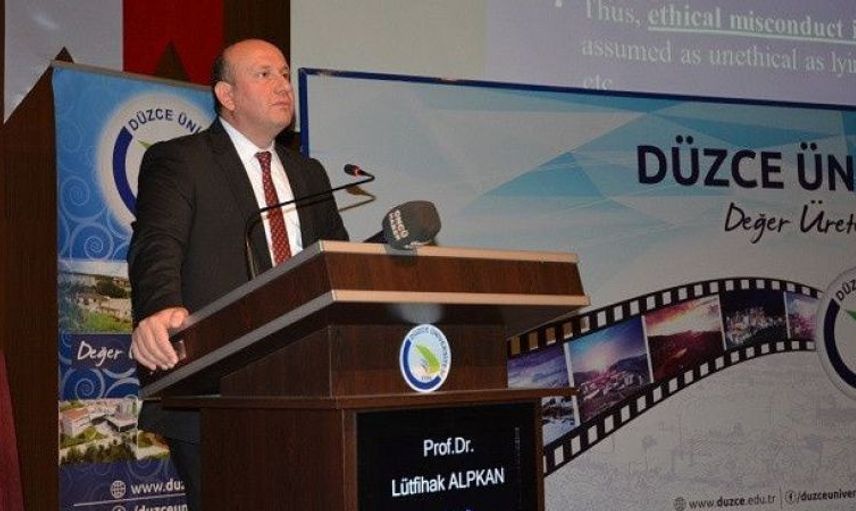 Lütfihak Alpkan Kimdir?