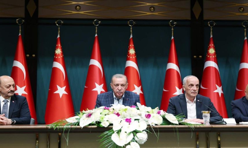 Maaş artışı sonrası yeni bir müjde daha: Yılda 4 defa ikramiye