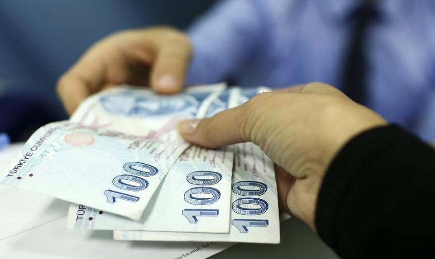 Maaşlara zam yapıldı hesaplar tümüyle değişti: En düşük aylık 4.895 TL oldu