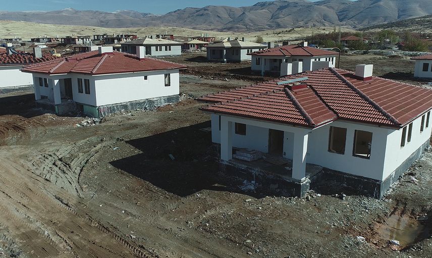 Malatya'da depremin yaraları sarılıyor: 30 evin yapımında sona gelindi