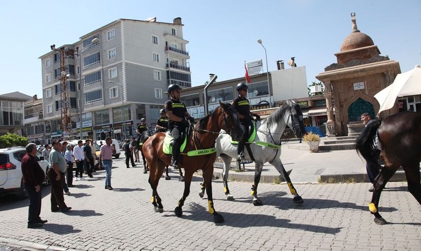 Malazgirt Zaferi Kutlamalarına Atlı Polisler Destek Verdi