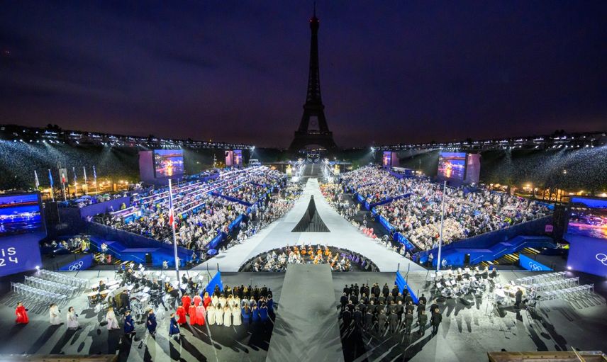 Maliyeti tam 10 milyar euro: Paris Olimpiyatları görsel şölenle başladı