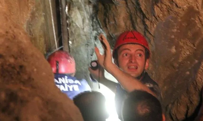 Manisa’da korku dolu anlar: Kuyuya düşen 2 yaşındaki çocuğu kurtarmak için tünel açıldı
