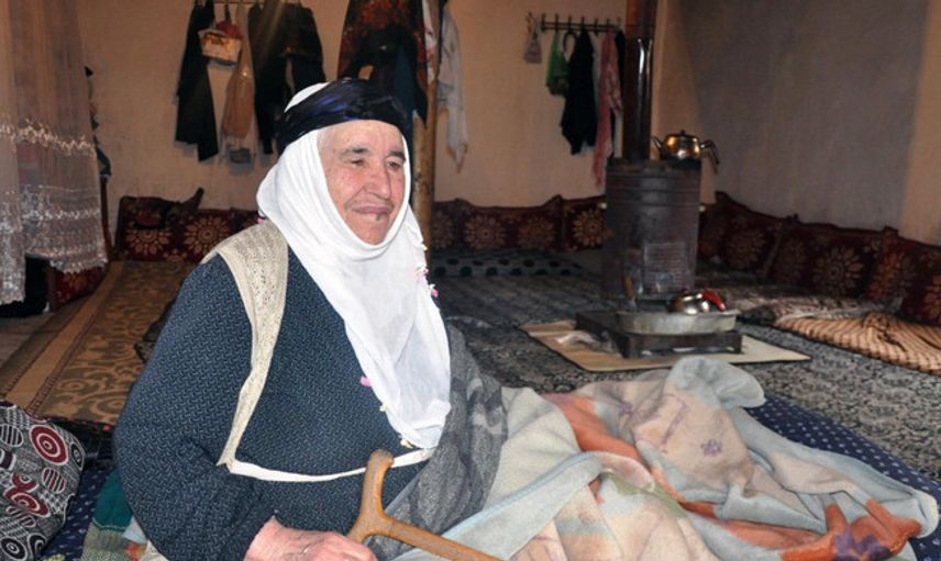 Mardin'de 87 Yaşındaki Kadın, Kimliğinin Çıkmasını İstiyor