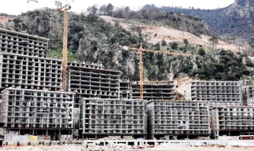Marmaris kıyıları böyle zulüm görmedi! İnşaat durdurulamıyor!