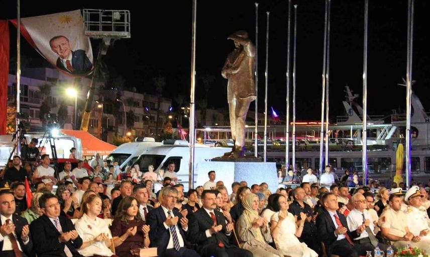 Marmaris'te 15 Temmuz şehitleri dualarla anıldı