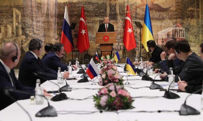 Masaya davet edilen değil masa kuran Türkiye: Başkan Erdoğan Rusya ve Ukrayna heyetleri tarafından ayakta alkışlandı