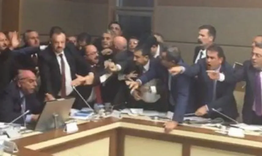Mecliste CHP-HDP-SP İttifakı, Devlet Malına Zarar Verirken Eğlendiler!