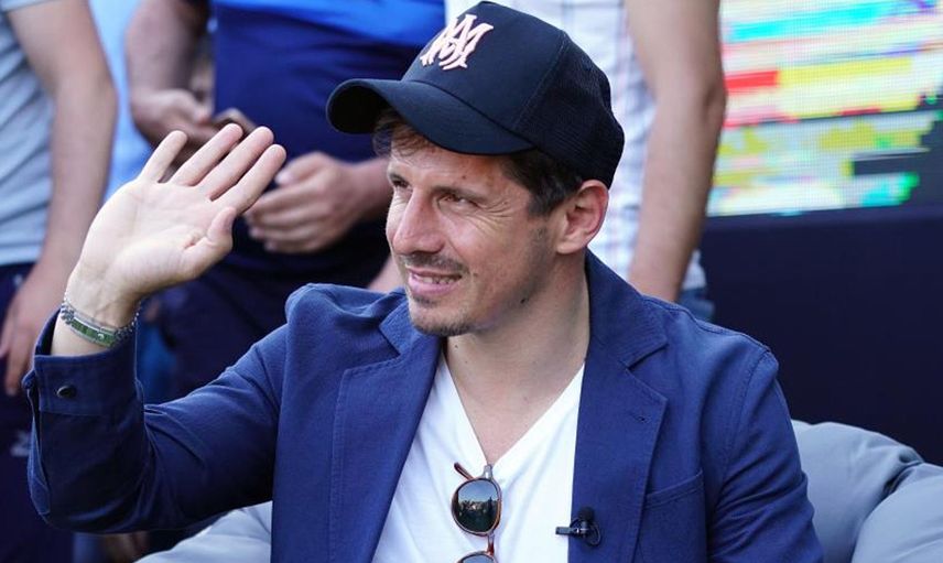 Medipol Başakşehir Teknik Direktörü Emre Belözoğlu bir gün Fenerbahçe teknik direktörü olarak taraftarları mutlu etmek istediğini söyledi! Trabzonspor'un Süper Lig şampiyonluğunu kutladı