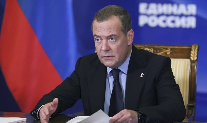 Medvedev: Tehdit bile savaş hazırlığıdır