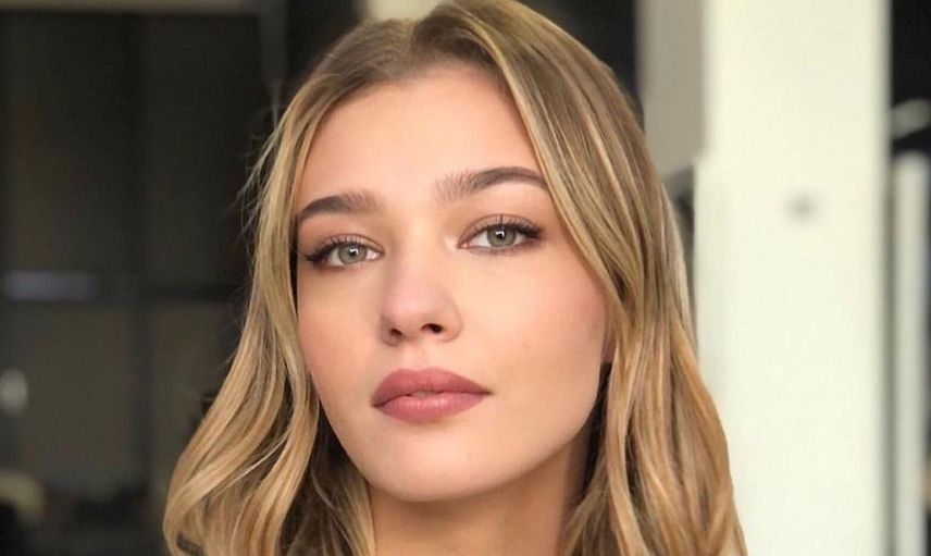 Melisa Döngel Uğradığı Cinsel İstismarı Anlattı! Dinleyenler Göz Yaşlarına Boğuldu