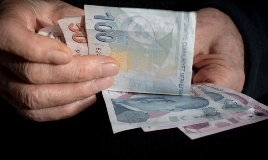 Memur ve emekli maaşı ne zaman yatacak, bayramdan önce ödenecek mi? Milyonların gözü hükümetten gelecek açıklamada