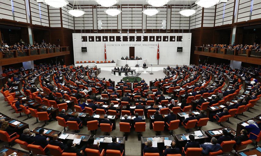 Memur Ve Emekliye Ek Zam: Gözler Bu Hafta Meclis'te Olacak!