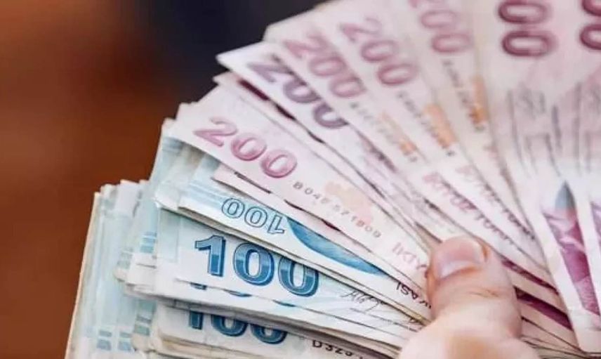 Memurluktan işçiliğe geçenleri ilgilendiriyor! Bu yöntem ile hem tazminat hem de ikramiye alınabilir