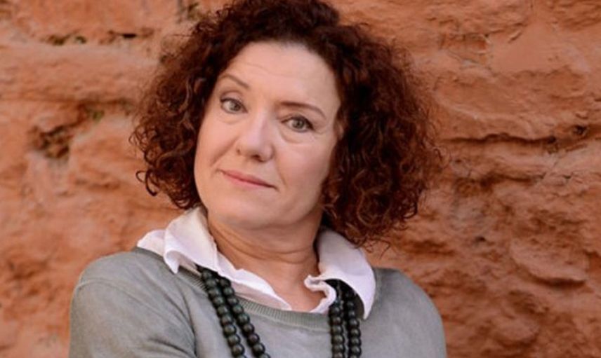Menajerimi Ara'nın Peride'si Ayşenil Şamlıoğlu Talihsiz Bir Kaza Geçirdi!