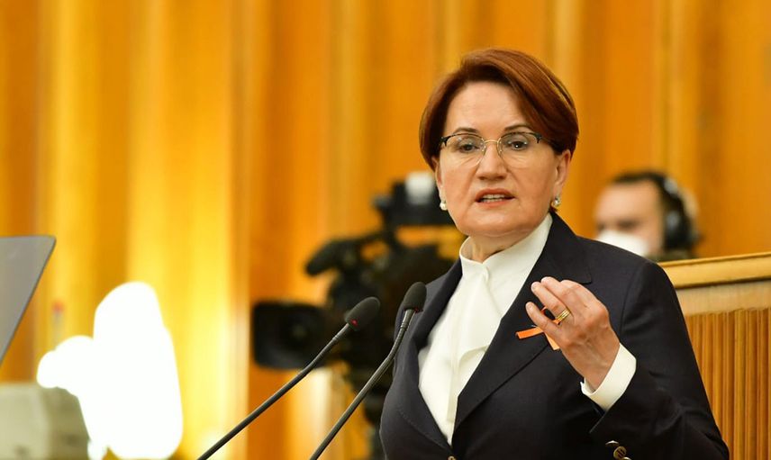 Meral Akşener Kürsü'ye Kebapçı Çıkardı!
