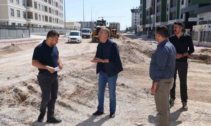Meram’da yol ve asfalt çalışmaları hız kesmeden devam ediyor