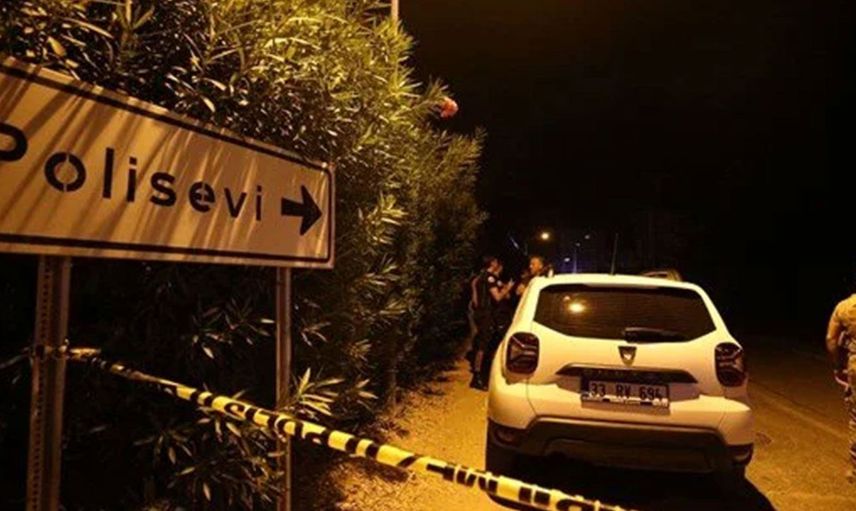 Mersin’deki terör saldırısına dair yeni görüntüler ortaya çıktı: Şehit olan polis memuru Sedat Gezer'in çatışma anı kameralara yansıdı