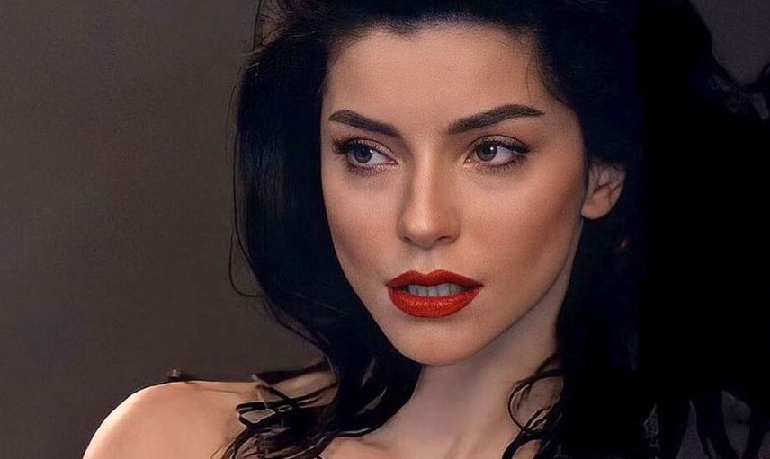 Merve Boluğur Geç Bulduğu Kumralını Erken Kaybetti! Ünlü Oyuncu ve Sevgilisi Erkan Şen Ayrıldı