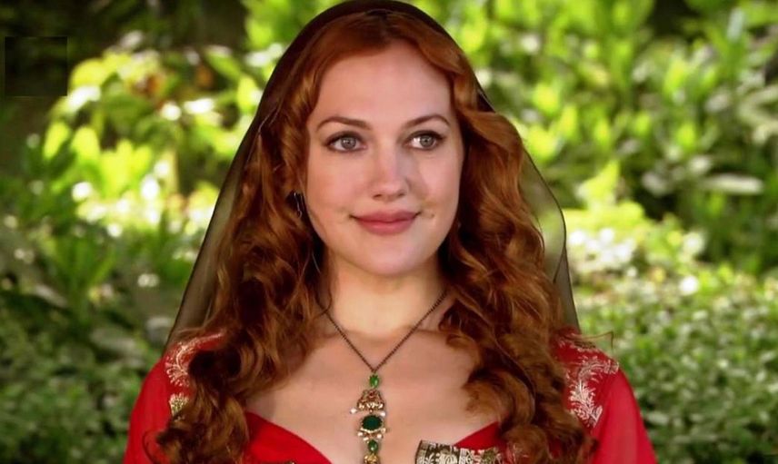 Meryem Uzerli'nin Estetikli Hali Hayranları Tarafından Beğenilmedi