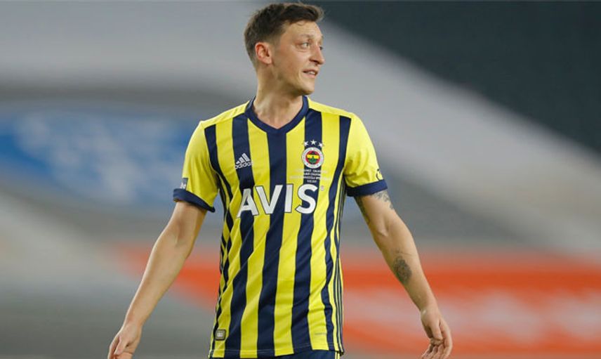 Mesut Özil Kadroya Dönüyor!