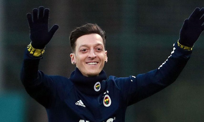 Mesut Özil Kulüp Satın Aldı!