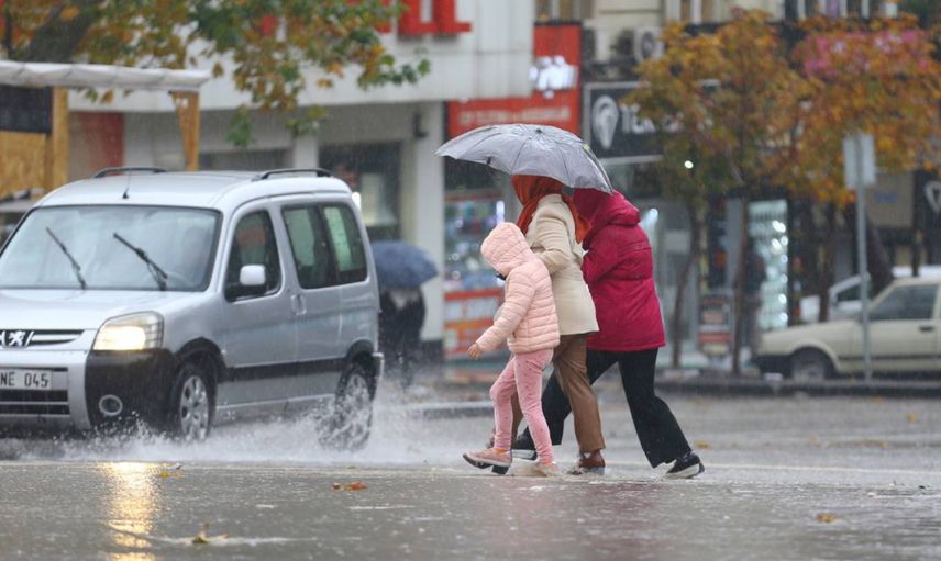 Meteoroloji 6 İl İçin Sarı Kodlu Uyarı: Gök Gürültülü Sağanak Bekleniyor!