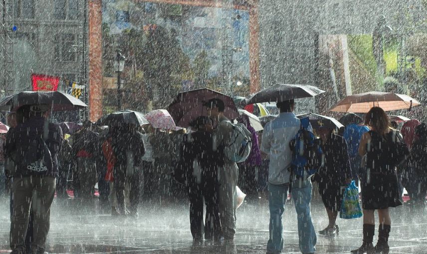 Meteoroloji bölge bölge açıklayarak uyardı: Yeni yılın ilk günleri sağanak yağışla geçecek
