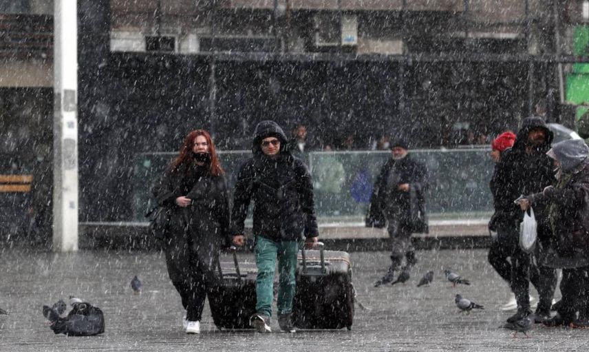 Meteoroloji il il vererek uyardı: Kar, sağanak yağış ve fırtına hepsi birden geliyor