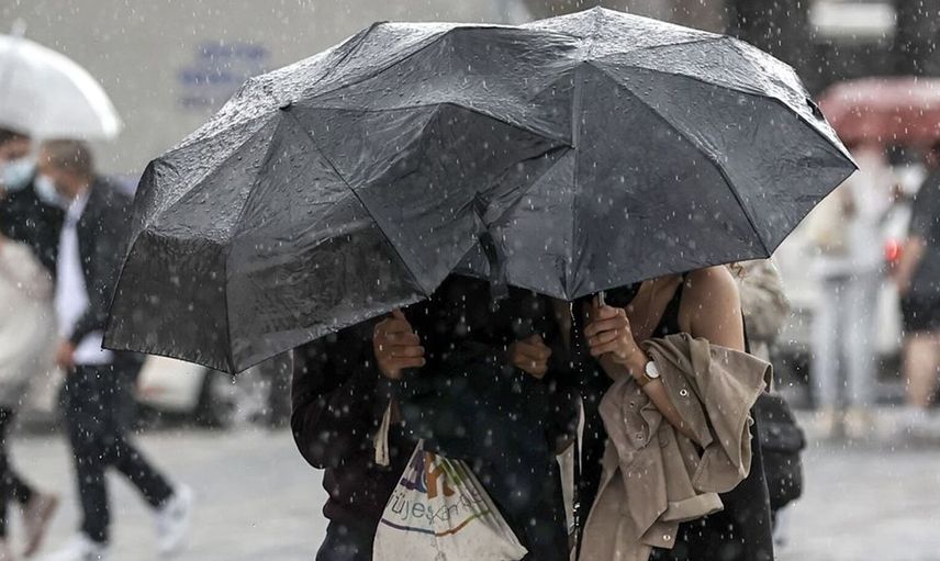 Meteoroloji o bölgeleri teker teker uyardı: Ülkeyi yağışlı hava etkisi altına alacak