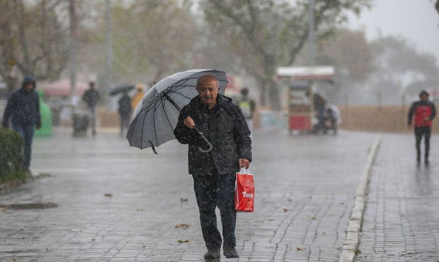 Meteoroloji saat verdi ve uyardı: 5 bölgede sağanak yağış