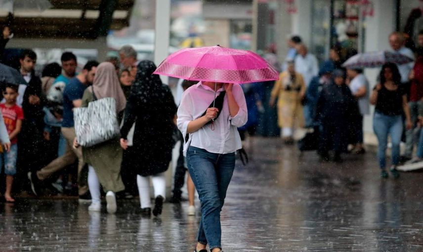 Meteoroloji saat vererek uyardı: Gök gürültülü sağanak yağış geliyor