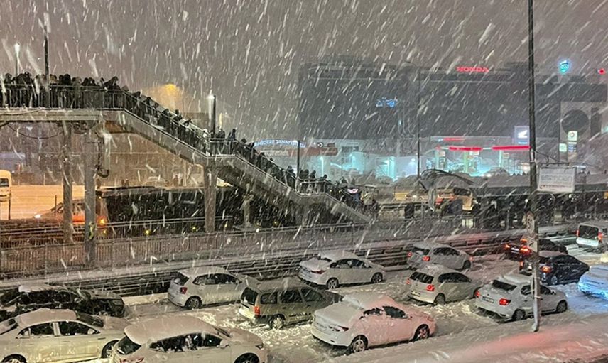 Meteoroloji uyardı: İstanbul kara teslim olacak