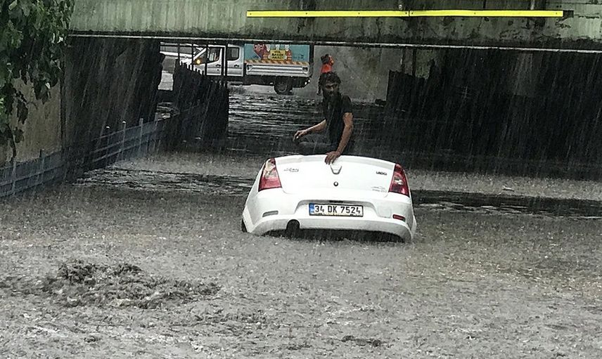 Meteoroloji Yine Uyardı: İstanbullular Dikkat