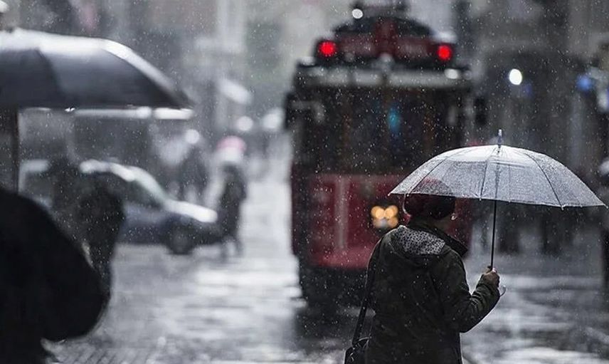 Meteoroloji’den kuvvetli sağanak ve fırtınası uyarısı geldi! İstanbul için kar saati verildi