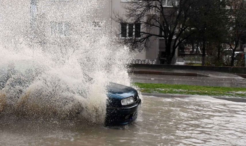 Meteorolojiden sağanak uyarısı: Bu saatlerde yola çıkmayın