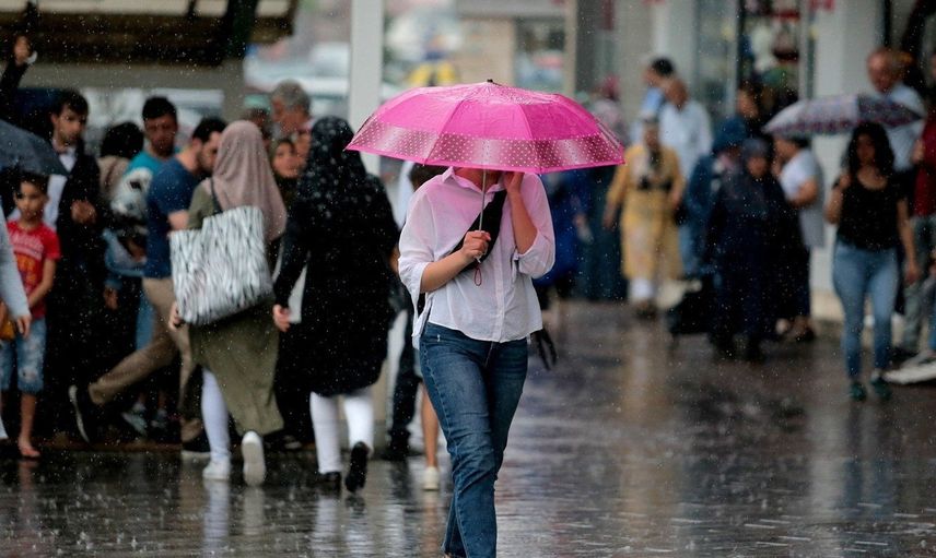 Meteoroloji’den Uyarı: Bazı Bölgelerde Sağanak Yağış Bekleniyor!