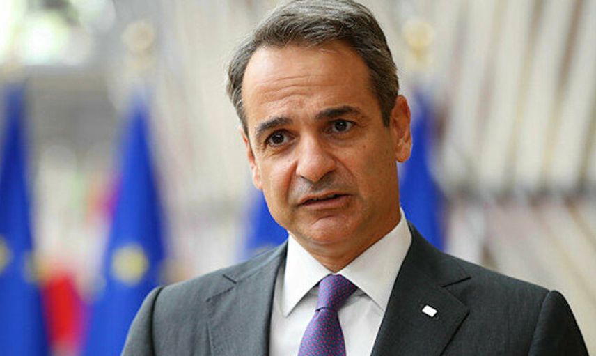 Miçotakis'in Büyük Çaresizliği: Sınır Dışı Ettiği Büyükelçi'nin Ayağına Gidecek