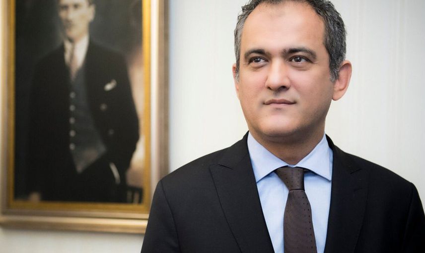 Milli Eğitim Bakanı Mahmut Özer'den milyonlarca öğrenciyi ilgilendirecek açıklamalar! 'Yeni bir müfredat oluşturma çalışmamız var'